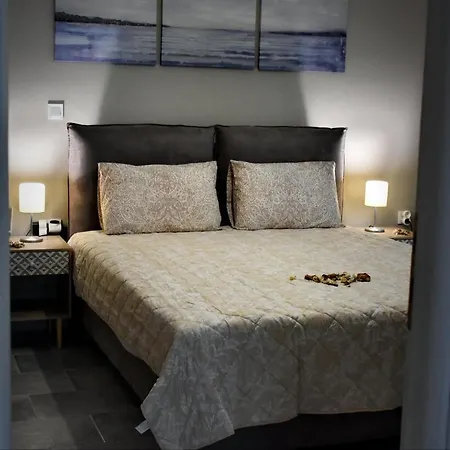 Althea * Akhladherí