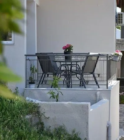Ferienhaus Althea Akhladherí